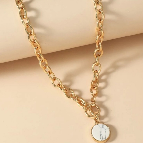 Any2/$20💥 Gold Chunky Chain with white marbled Pendant Necklace - Picture 4 of 9